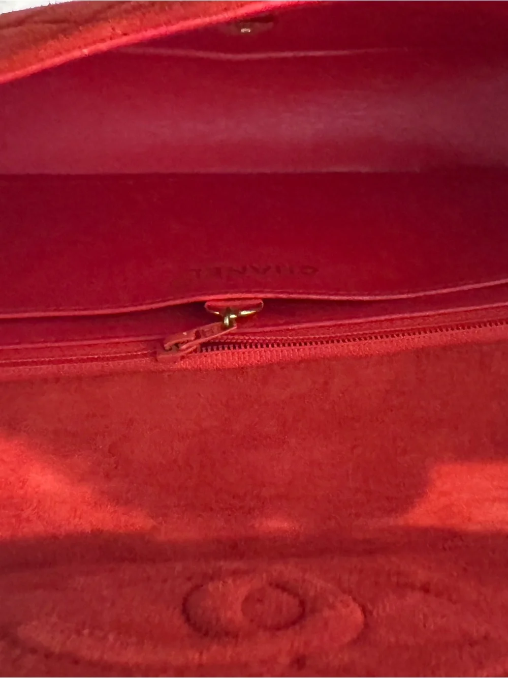 CHANEL Red Quilted Suede Shoulder Bag with Gold Chain